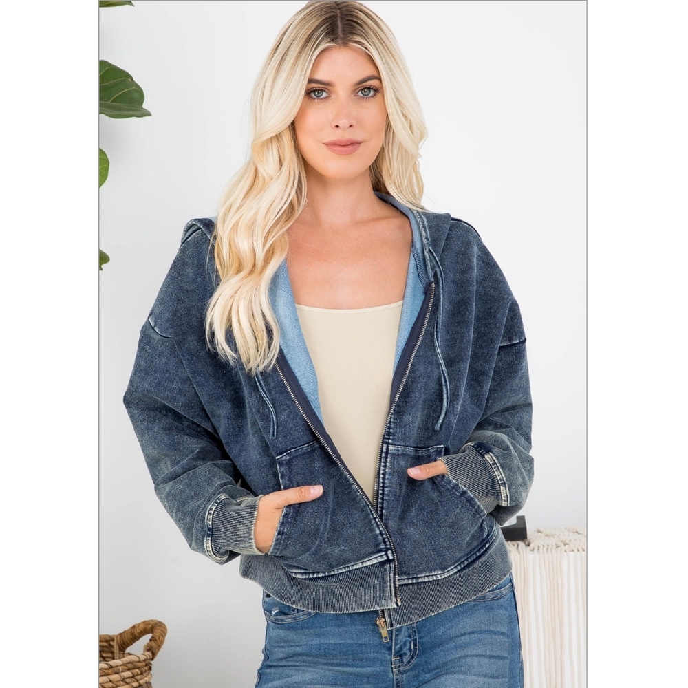 FEW LEFT❗️LE LIS Nordstrom Mineral Wash Navy Hoodie - Picture 2 of 8